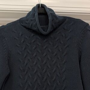 Black Cable Knit rolled hem Sweater